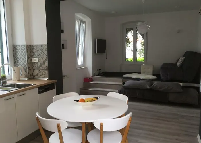 Vana & Tea Luxury Split